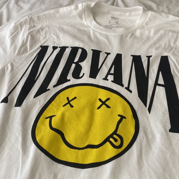 This is a medium sized Nirvana white t-shirt. - Picture 4 of 5
